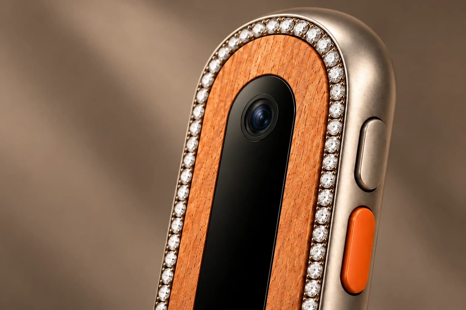 Close-up of Oak1 Atelier’s diamond surround, warm wood and silver-toned body
